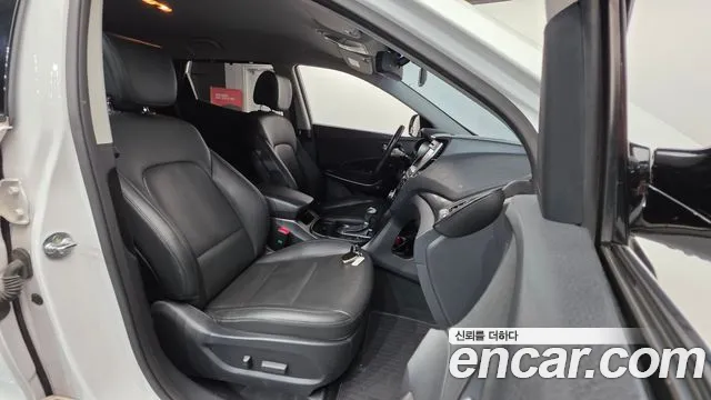 Hyundai Santafe 2015 thumb 9
