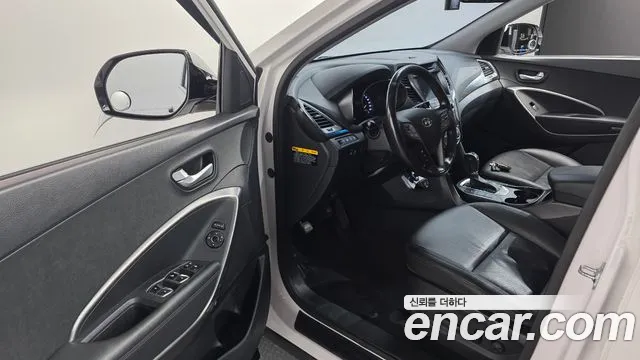 Hyundai Santafe 2015 thumb 6
