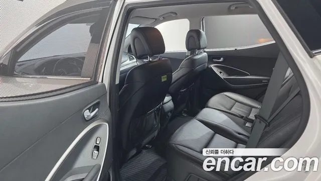 Hyundai Santafe 2015 thumb 10