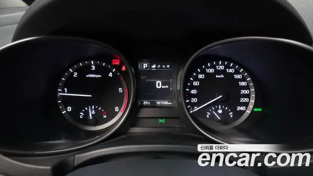 Hyundai Santafe 2016 thumb 4