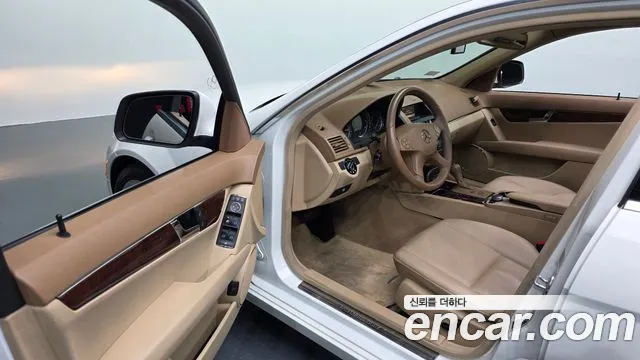 Mercedes-Benz C-Class 2008 thumb 6