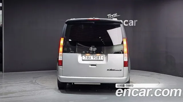 Hyundai Staria 2021 thumb 4