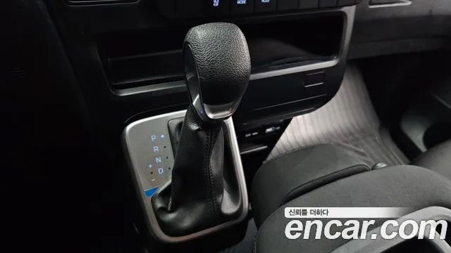 Hyundai Staria 2021 thumb 9