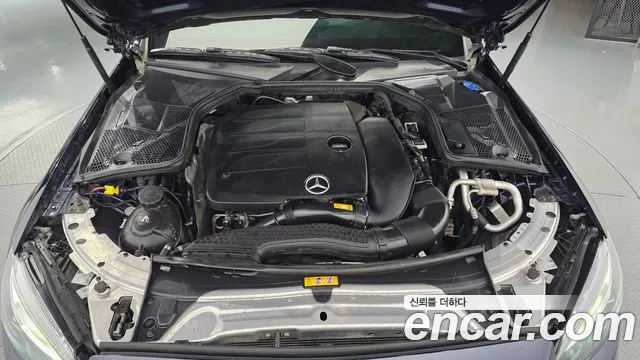 Mercedes-Benz C-Class 2021 thumb 7