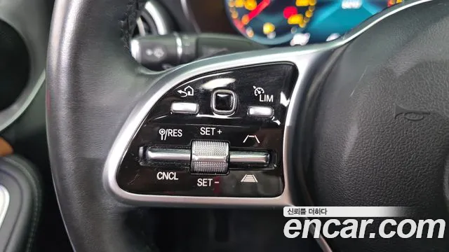 Mercedes-Benz C-Class 2021 thumb 11