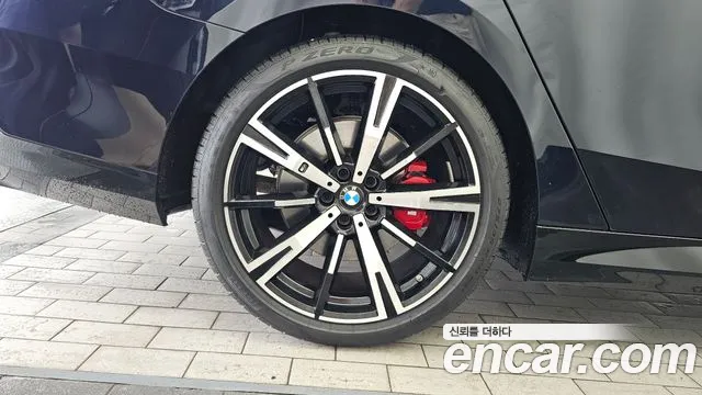 BMW 5 серии 2024 thumb 3