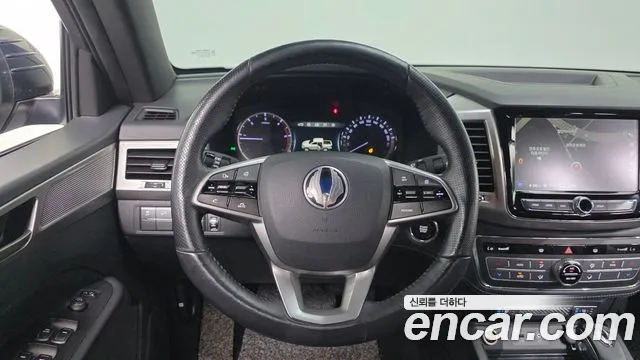 KGM Rexton 2019 thumb 9