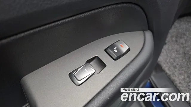 KGM Rexton 2019 thumb 2