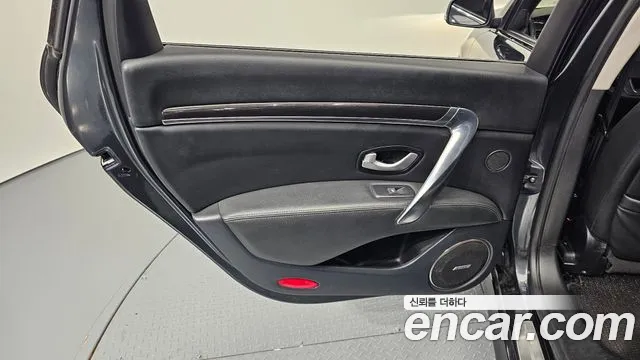 Renault SM7 2013 thumb 2