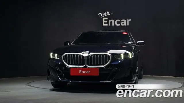 BMW 5 серии 2024 thumb 11