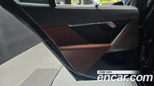 BMW 5 серии 2024 thumb 9