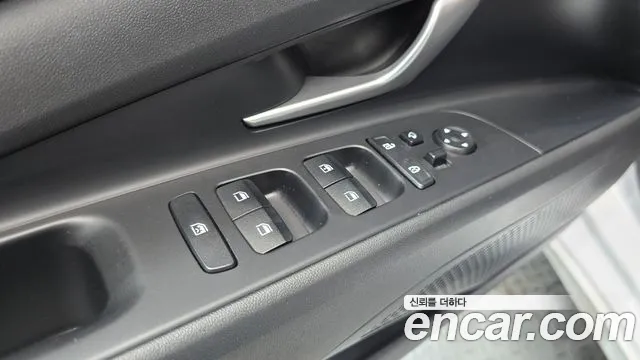 Hyundai Elantra 2023 thumb 5