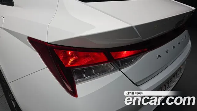 Hyundai Elantra 2023 thumb 4