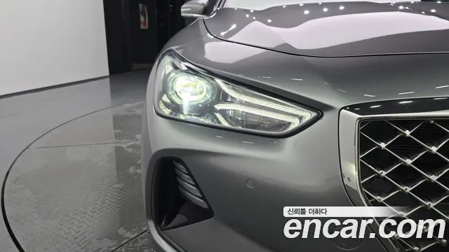 Genesis G70 2019 thumb 9