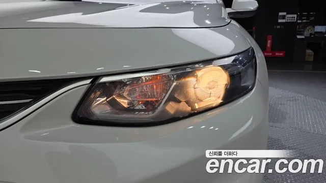 Chevrolet Malibu 2016 thumb 2