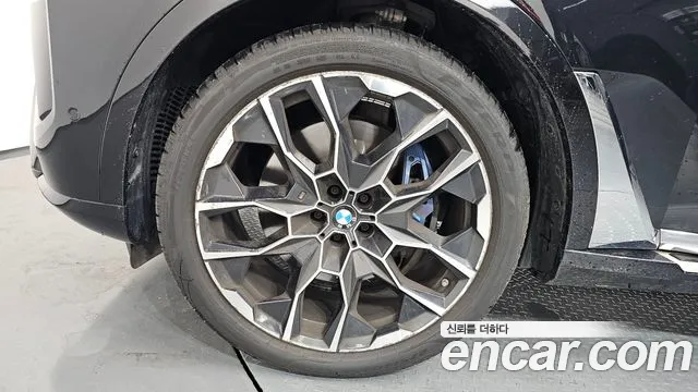 BMW X7 2024 thumb 5
