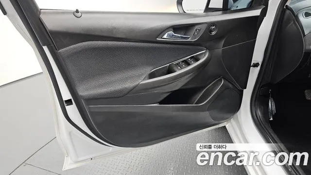 Chevrolet Cruze 2017 thumb 5