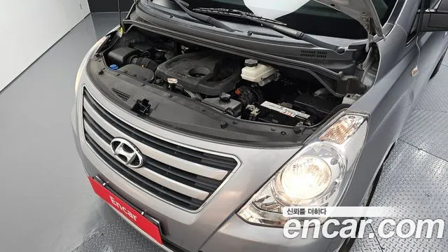 Hyundai Staria 2017 thumb 12