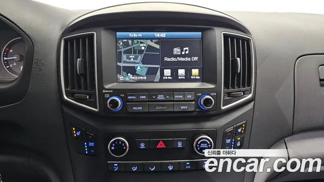 Hyundai Staria 2017 thumb 6