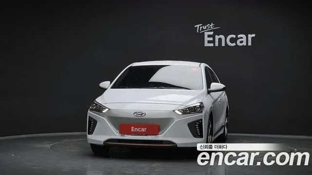Hyundai Ioniq Electric 2016 thumb 10