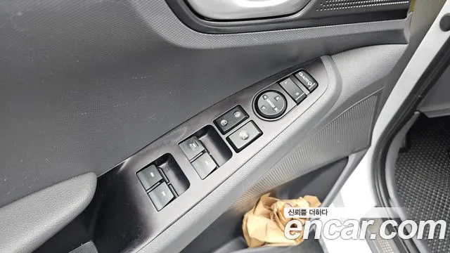 Hyundai Ioniq Electric 2016 thumb 6