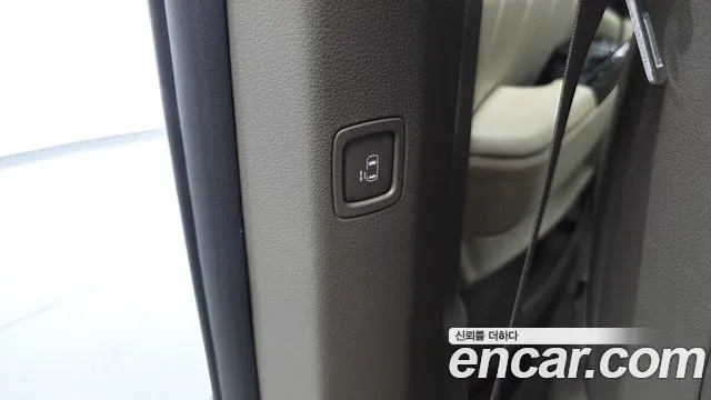 Kia Carnival 2021 thumb 6