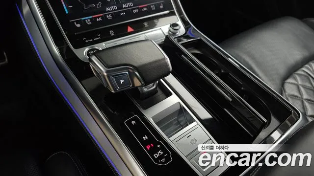 Audi Q8 2021 thumb 7