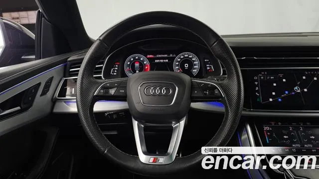 Audi Q8 2021 thumb 4