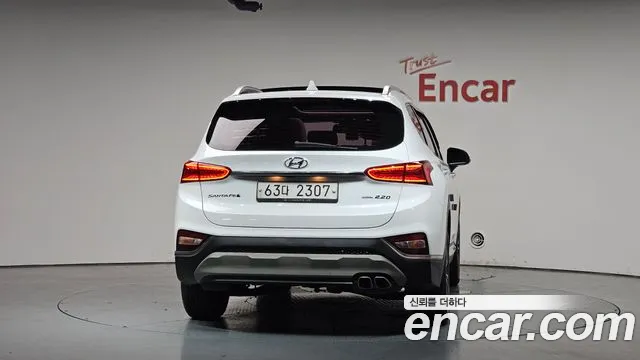 Hyundai Santa Fe 2018 thumb 11
