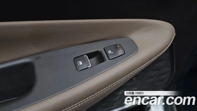 Hyundai Santa Fe 2018 thumb 5