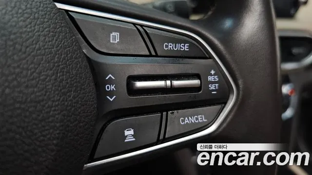 Hyundai Santa Fe 2018 thumb 4