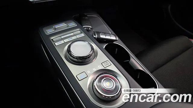 Genesis GV70 2023 thumb 12
