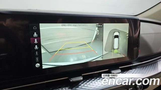 Kia Carnival 2023 thumb 3