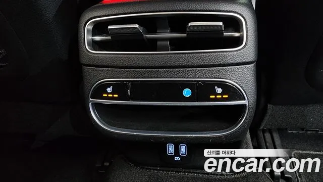 Genesis GV70 2021 thumb 3