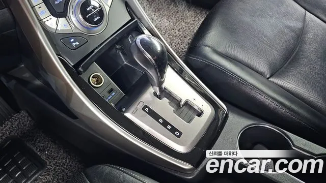 Hyundai Avante 2012 thumb 2