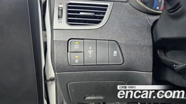 Hyundai Avante 2012 thumb 5