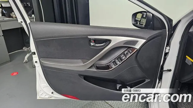Hyundai Avante 2012 thumb 4
