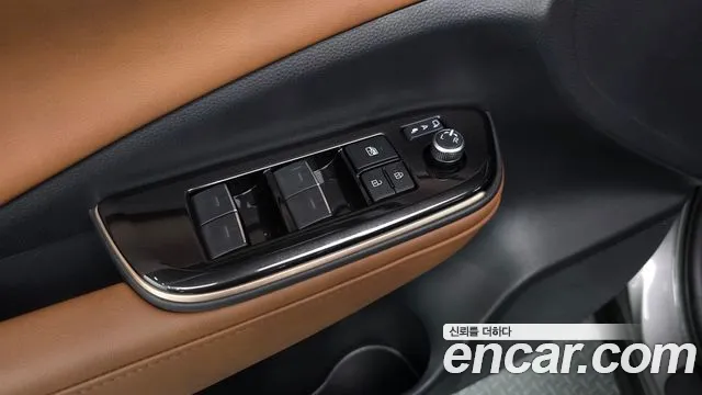 Toyota Crown Crossover 2025 thumb 2