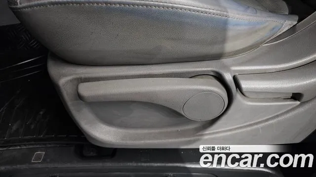 Hyundai Staria 2013 thumb 5