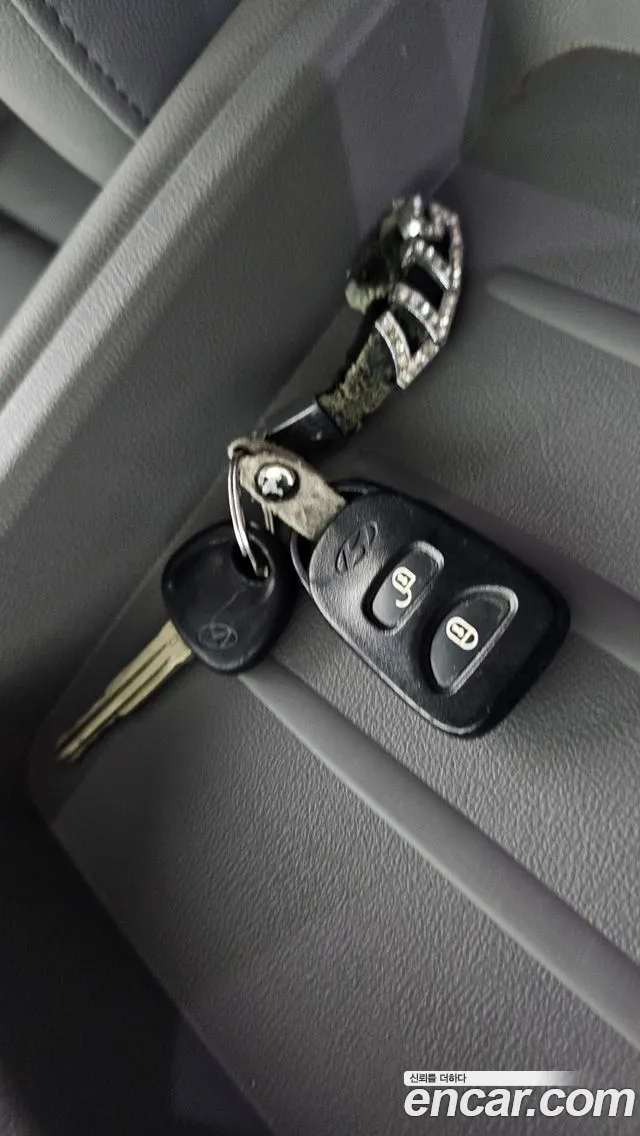 Hyundai Staria 2013 thumb 2