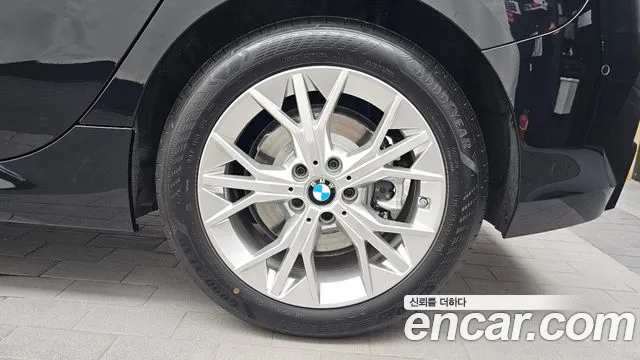 BMW 1 серии 2025 thumb 10