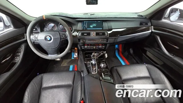 BMW 5 серии 2012 thumb 3