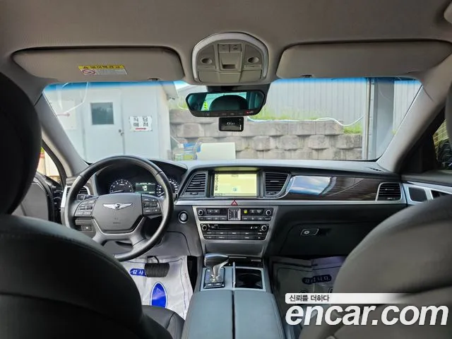 Genesis G80 2016 thumb 6