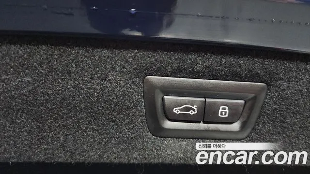 BMW 8 серии 2024 thumb 2