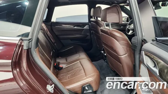 BMW 6 серии Gran Turismo 2019 thumb 5