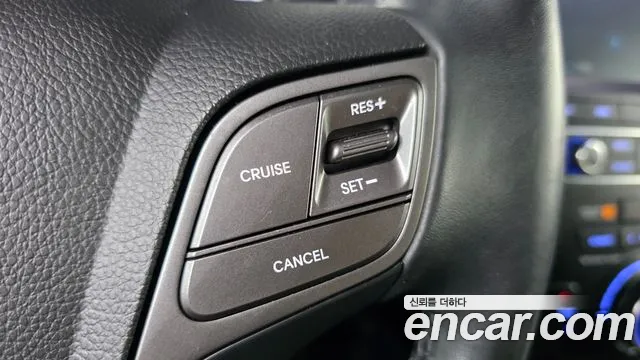 Hyundai Santafe 2018 thumb 6