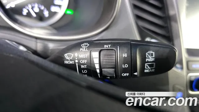 Hyundai Santafe 2018 thumb 8