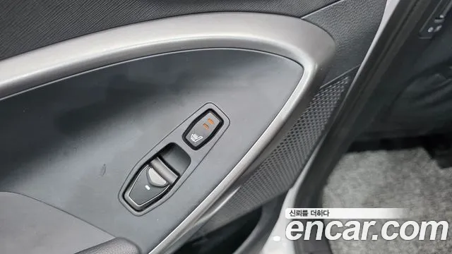Hyundai Santafe 2018 thumb 10
