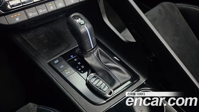 Hyundai Elantra 2022 thumb 8