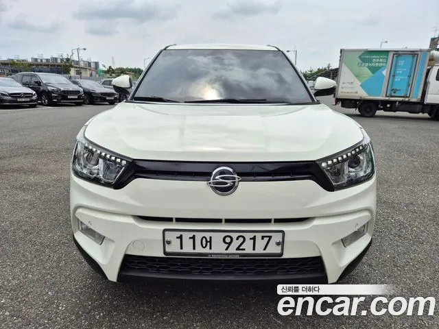 KGM Tivoli 2015 thumb 10